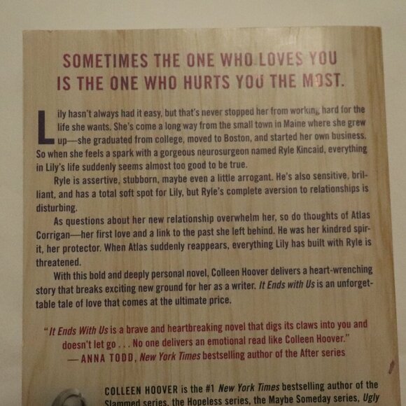 It Ends With Us by Colleen Hoover | Romance | Fiction | Novel | Paperback - Picture 3 of 4